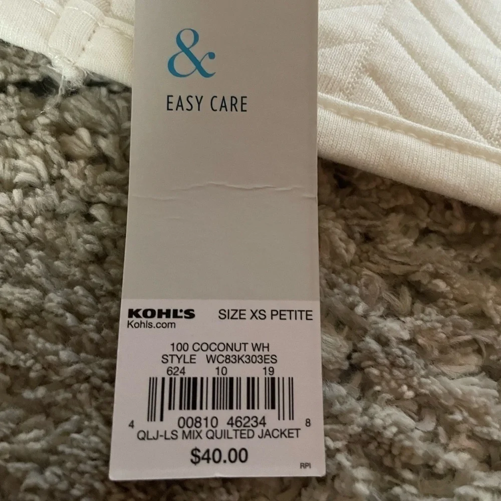 NWT Womens Petite Croft & Barrow Cream Zip Up - Picture 5 of 5